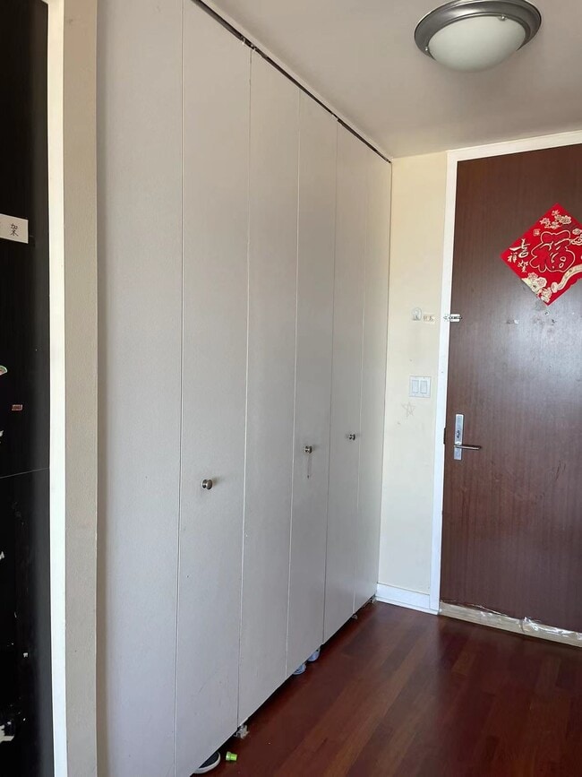 Building Photo - 655 W Irving Park Rd