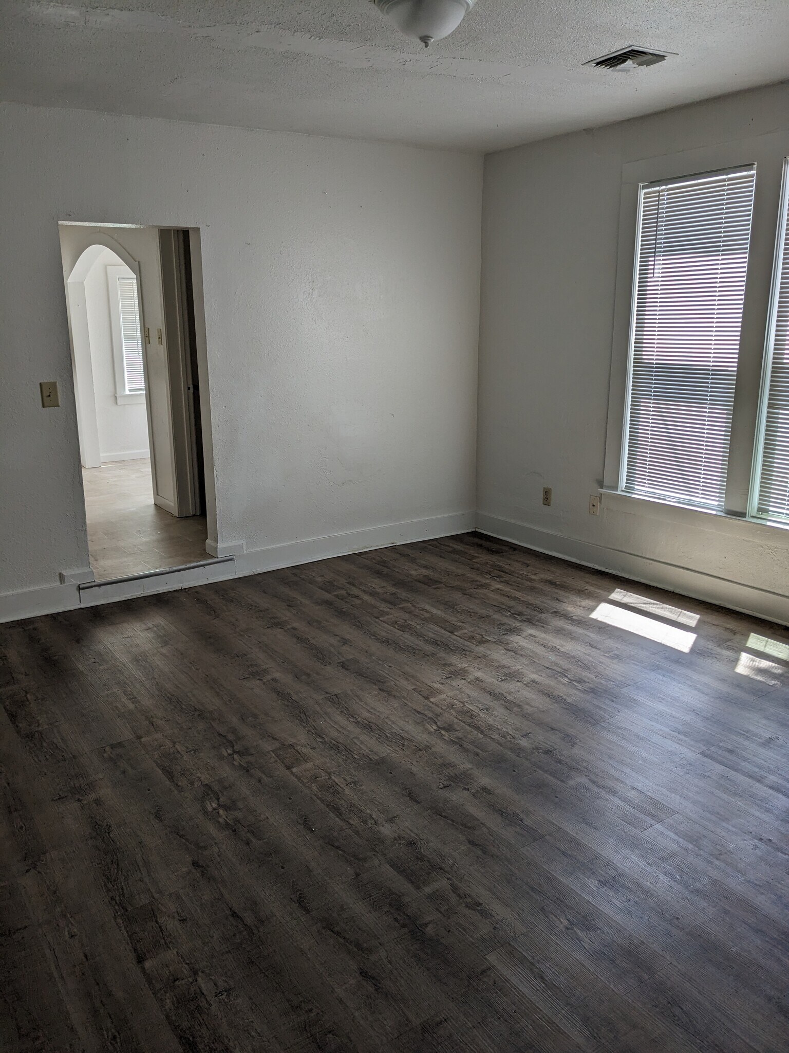 Building Photo - 2451 Biehn St