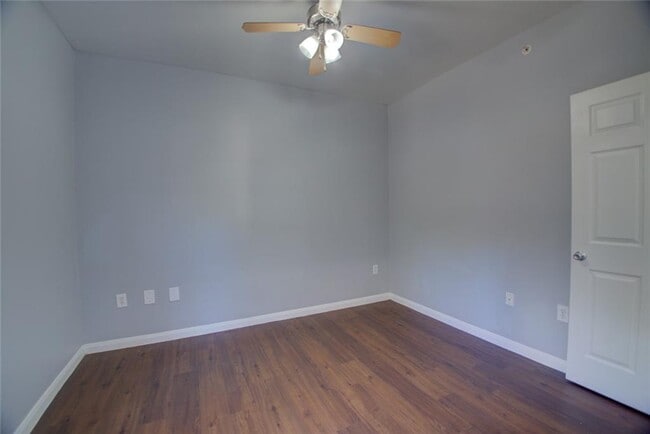 Building Photo - 2320 Gracy Farms Ln