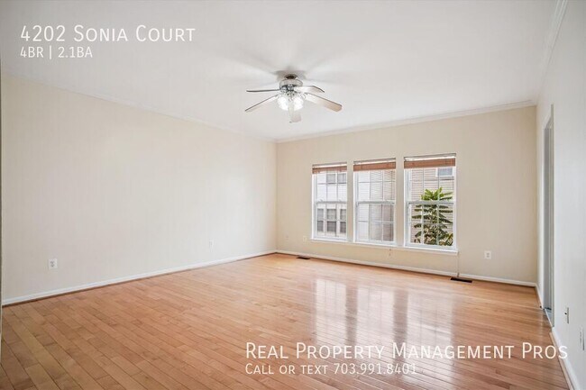 Building Photo - 4202 Sonia Ct