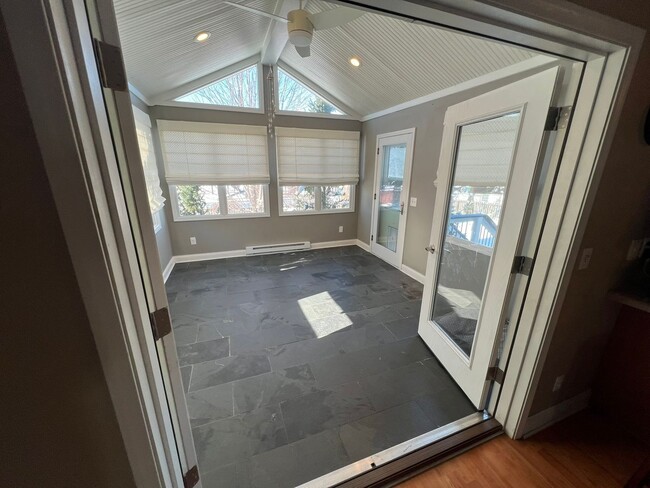 Building Photo - Great family home next door to Edwards Elementary in west Ames-4 bedroom 3 1/2 baths, 2 car garag...