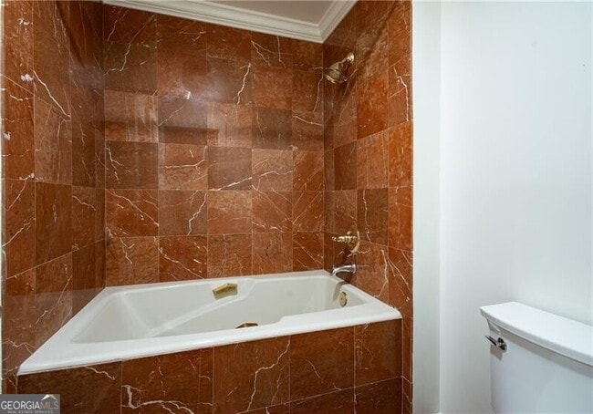 Building Photo - 2660 Peachtree Rd NW