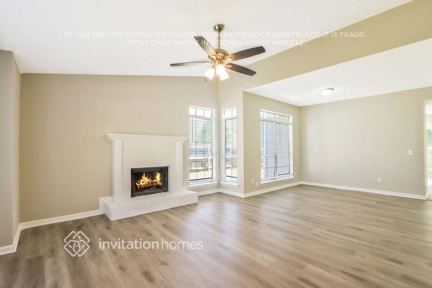 Building Photo - 6635 Emerald Pointe Cir