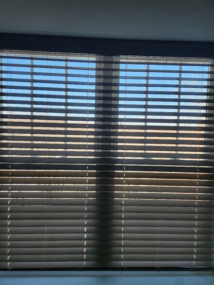 Building Photo - 2 Grove St