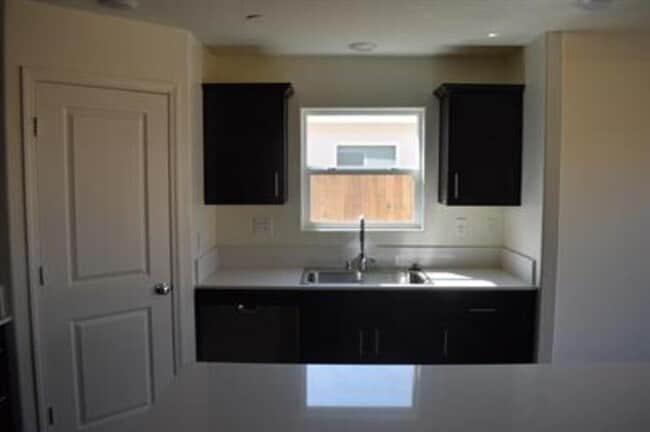 Building Photo - 4543 Iris Ct