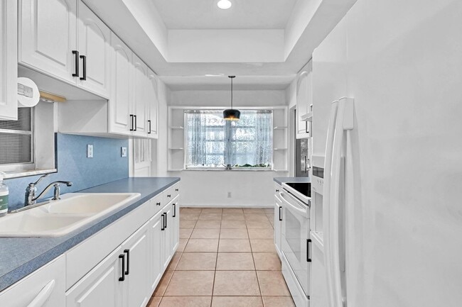 Building Photo - 313 NW 42nd St