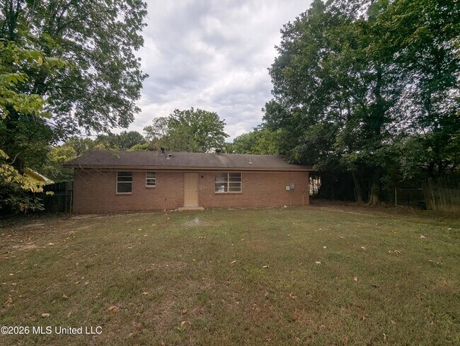 Building Photo - 5550 Winterwood Dr