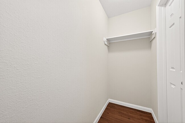 Building Photo - 5943 Stockholm Ct
