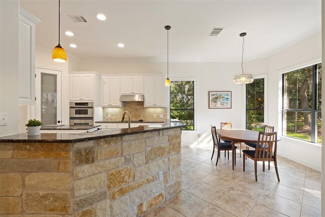 Building Photo - 41 Tiburon Dr