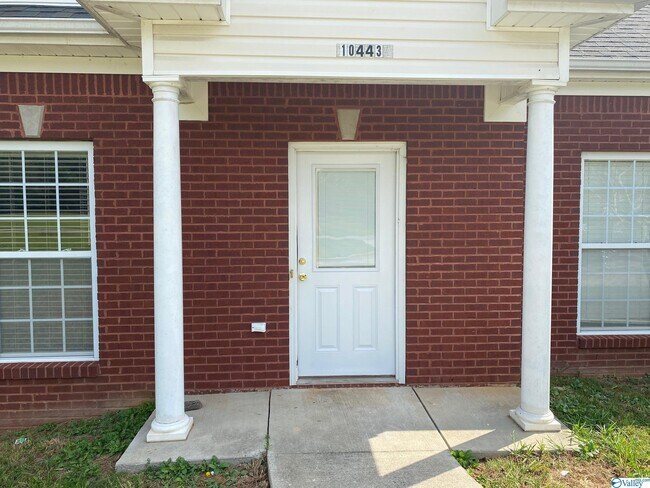 Building Photo - 10443 Wall Triana Hwy