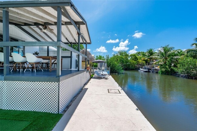 Building Photo - 456 Bowie Ln