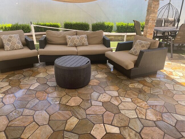 Building Photo - 6542 Via Arroyo Dr