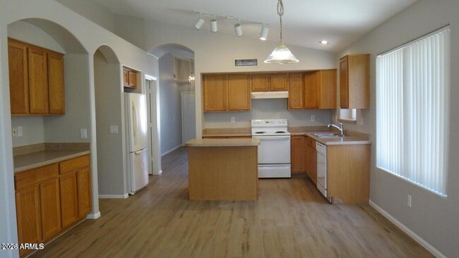Building Photo - 12425 W Missouri Ave