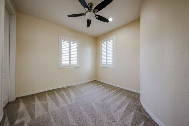 Building Photo - Stunning home located in the heart of Chandler, AZ!