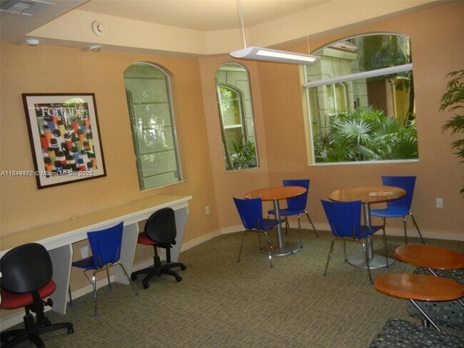 Building Photo - 6001 SW 70th St
