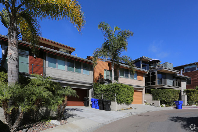 Primary Photo - Playa Del Sur Apartments