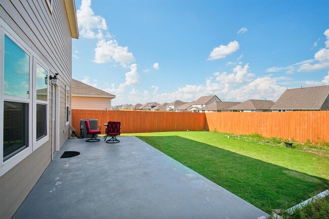 Building Photo - 200 Gemsbok Rd
