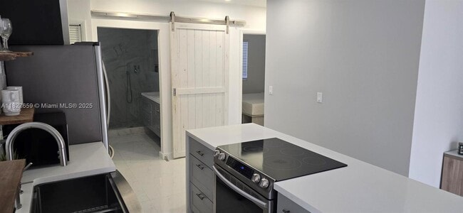 Building Photo - 2601 SW 24th Ave