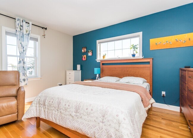 Building Photo - 199 Broadway