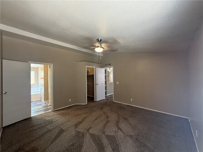 Building Photo - 2150 E Snavely Ave