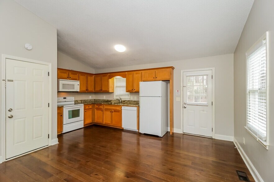 Building Photo - 23 Southview Dr