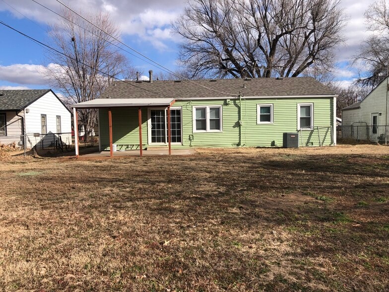 Building Photo - 3231 S Palisade Ave