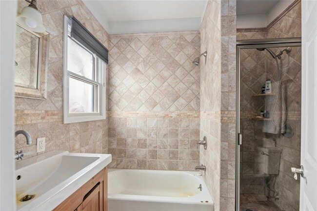 Building Photo - 22 Bungalow Ln