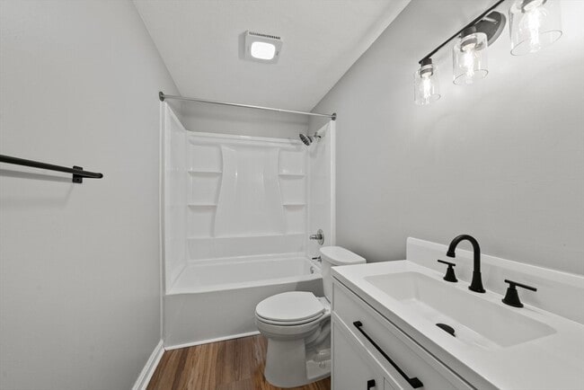 Building Photo - 68 Sterling Ln