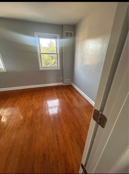 Building Photo - 6911 Gough St