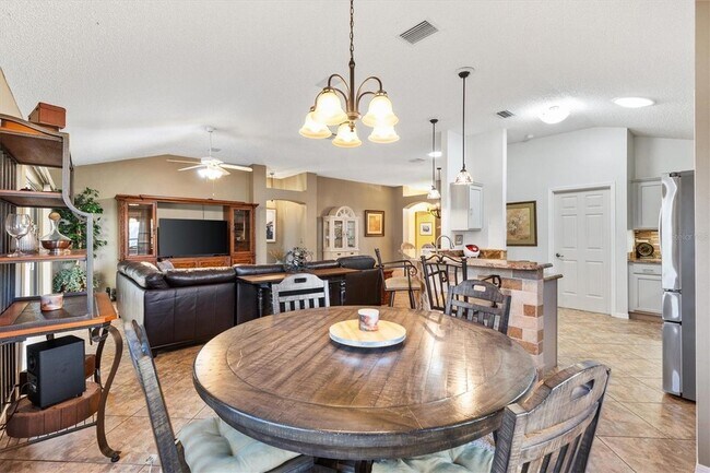 Building Photo - 1505 Doria Ln