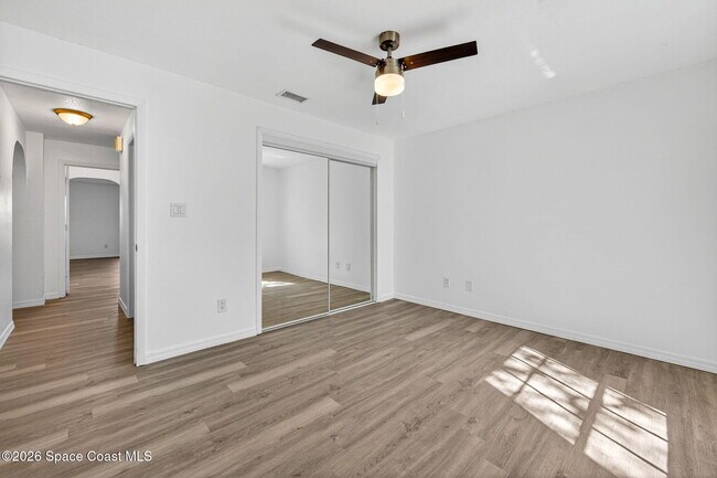 Building Photo - 2107 Hidden Grove Ln