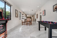 Building Photo - 828 SW 14th Ct