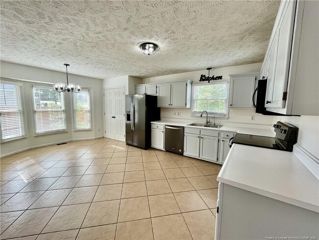 Building Photo - 5723 Kingstree Dr