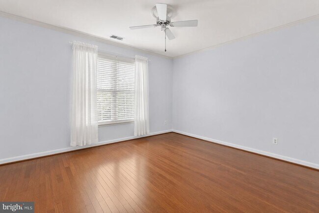 Building Photo - 4804 Leighfield Valley Dr