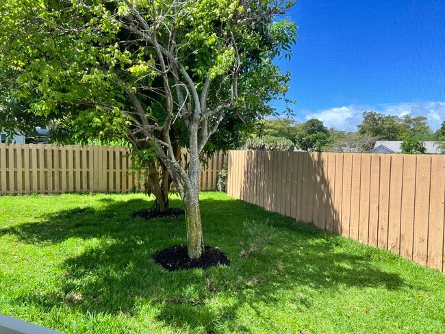 Building Photo - 3210 NW 23rd Ter