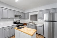 Building Photo - 839 Dalewood Dr