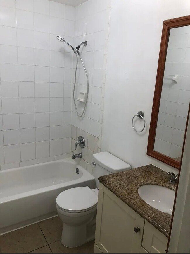 Building Photo - 11413 SW 150th Dr
