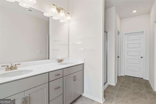 Building Photo - 10 Felton St