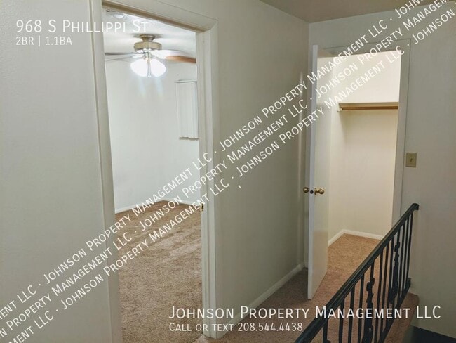 Building Photo - 968 S Phillippi St