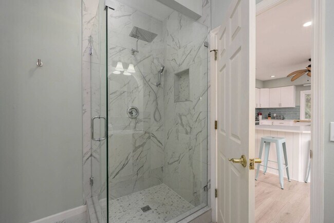 Building Photo - 3 Cassina Ln