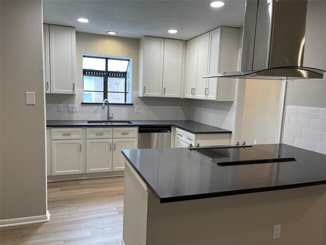 Building Photo - 1015 Cascade Creek Dr