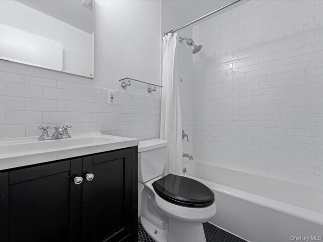 Building Photo - 214-16 40th Ave