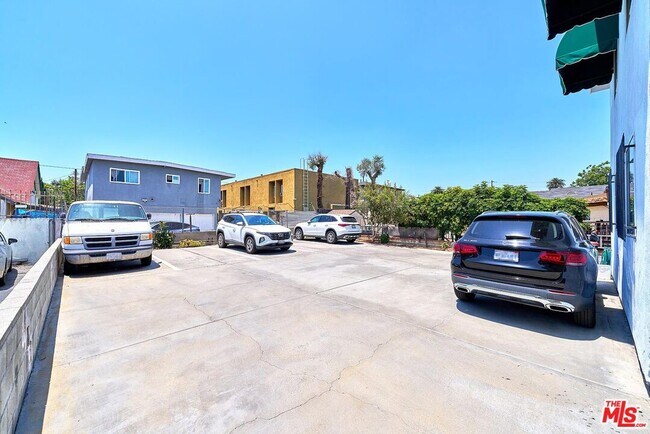 Building Photo - 1231 S Harvard Blvd