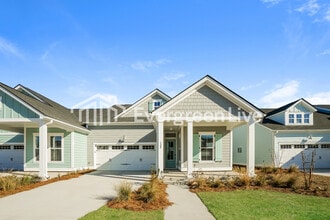 Building Photo - 128 Bloomsbury St