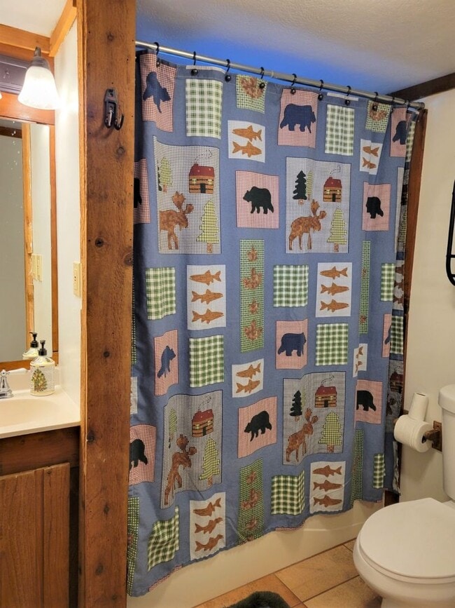 Building Photo - 308-310 Brady Canyon Rd