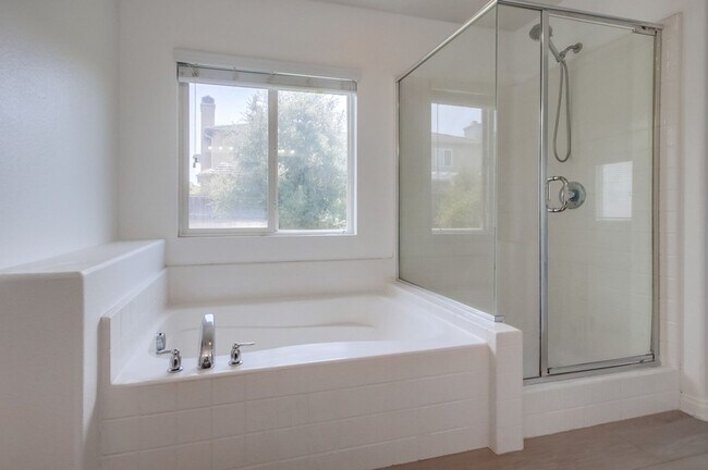 Building Photo - Upgraded Executive Home in Rancho Santalina
