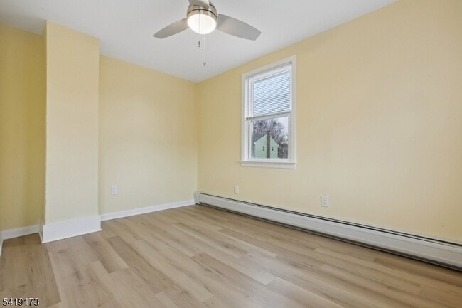 Building Photo - 13 William St