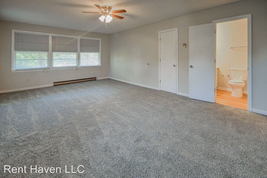 Building Photo - 4121 Chesterfield Dr