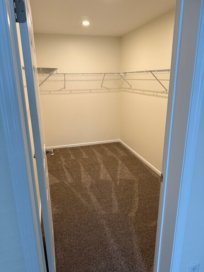 Building Photo - 305 W Uwchlan Ave