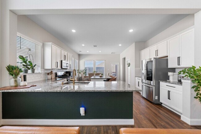 Building Photo - Spacious 4-Bed Oasis with Pool Access & Modern Upgrades in New Braunfels